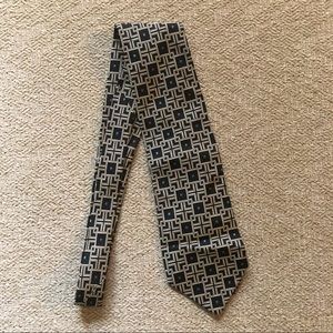 Joseph A Bank Signature Tie